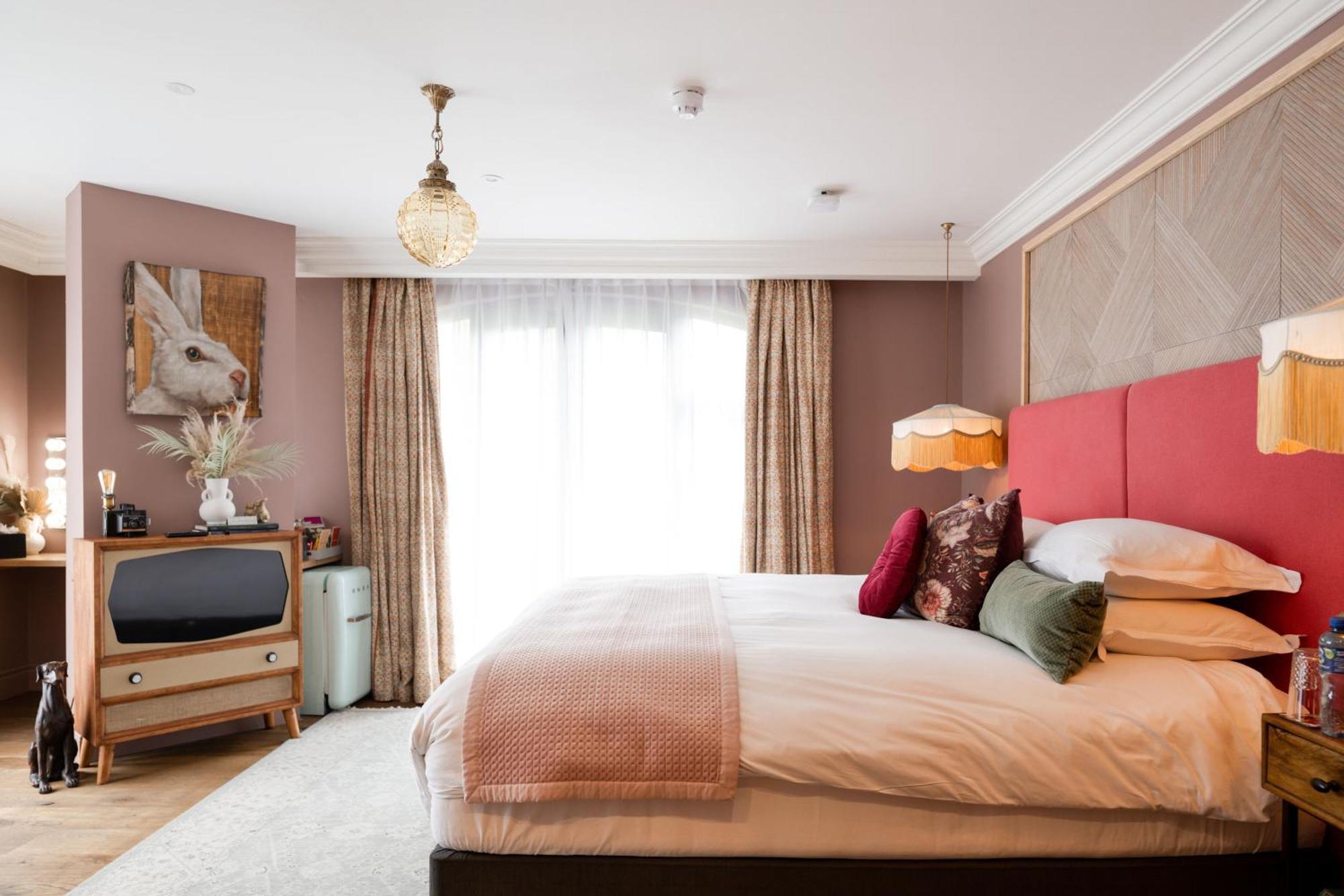 The Rabbit Hotel & Retreat Templepatrick Buitenkant foto
